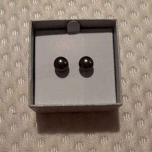 Elegant Black Pearl Stud Earrings